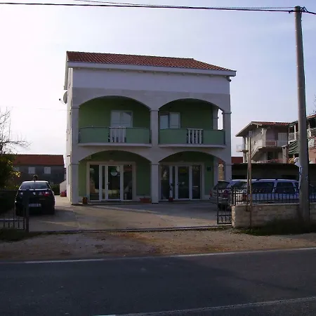 Oliva A4 - 800 M From Sea Apartamento Sukošan